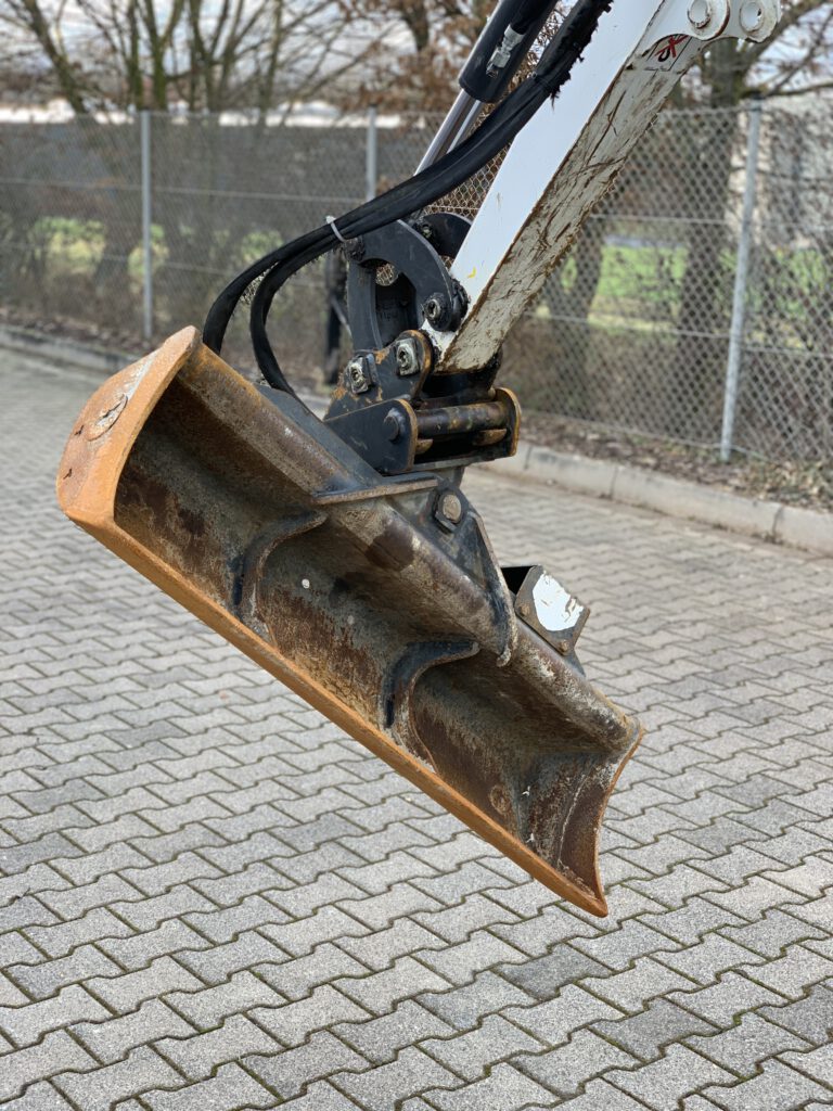 100cm Grabenräumlöffel schwenkbar